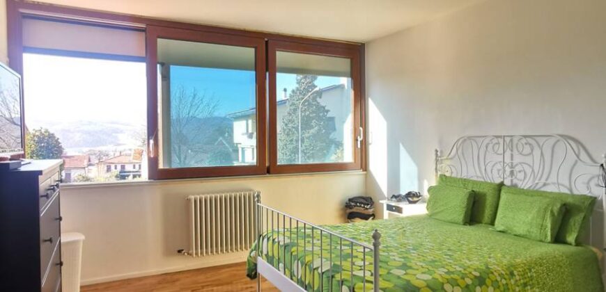 Three-family villa “Il Limone”