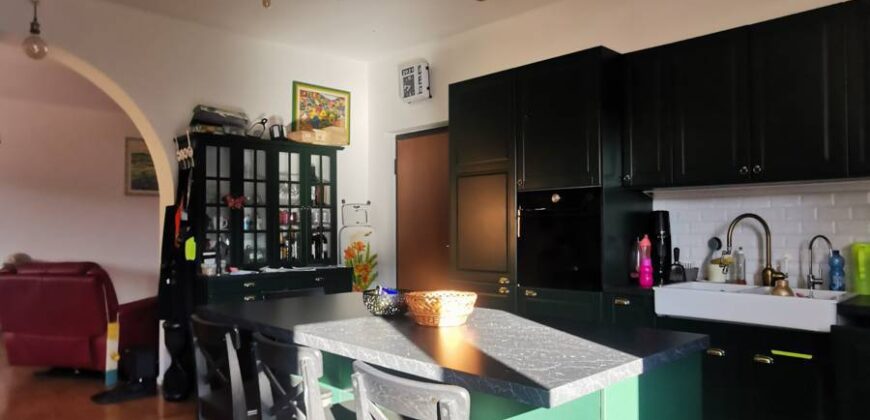 Three-family villa “Il Limone”