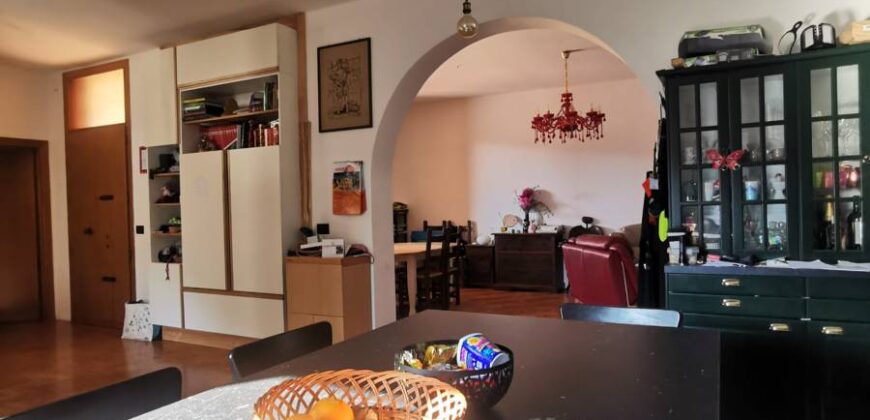 Three-family villa “Il Limone”