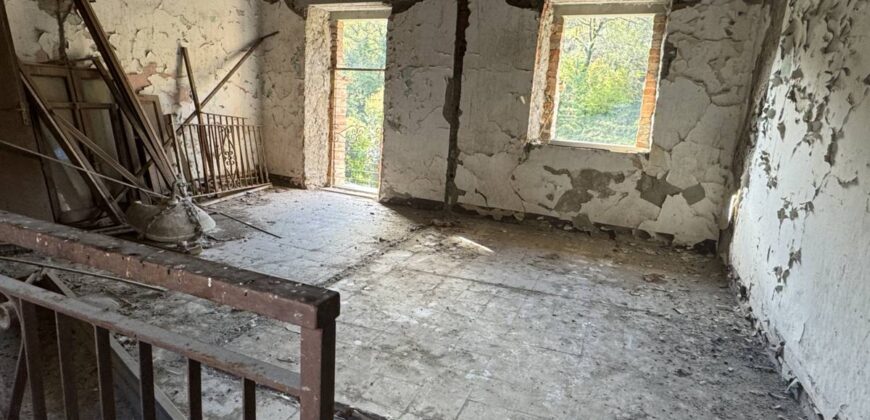 Sky-earth “Jewel”