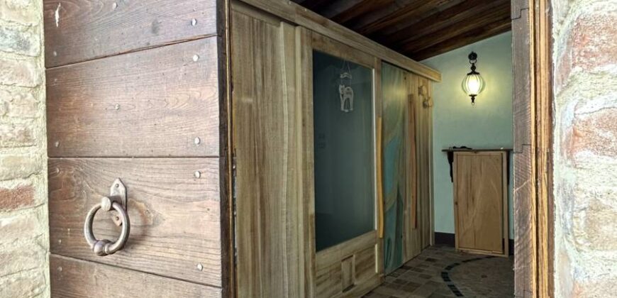 “Porta Libera Rustic Home”